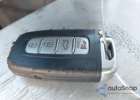 2009 Hyundai Genesis 4.6 z USA, uszkodzony, nr VIN KMHGC46FX9U042296